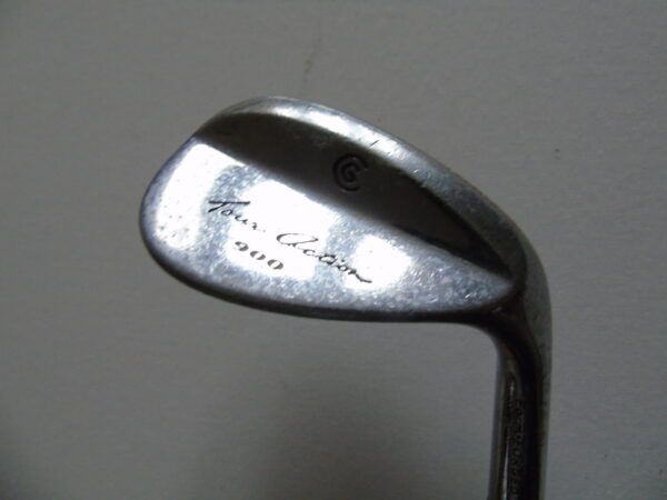cleveland tour action 900 wedge
